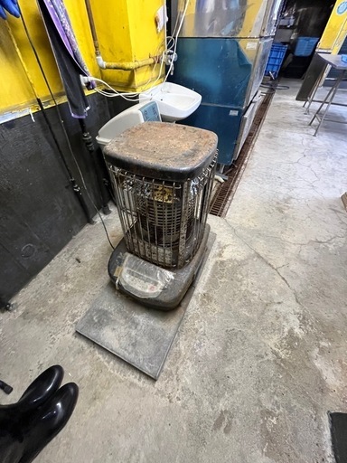 業務用灯油ストーブ