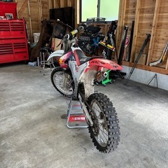 モトクロス ホンダCR125R LECTRONキャブの画像