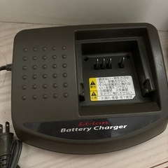 電動自転車充電器