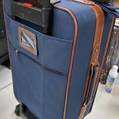 旅行かばん　キャリーケース　の画像