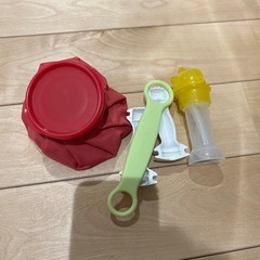 氷嚢、ペットボトルにつけるストロー、