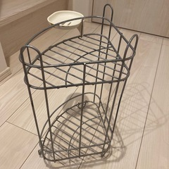 シャンプーラック／シャンプーなどを置く棚／バスラック／シルバーの画像