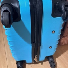 キャリーケース　スーツケースの画像