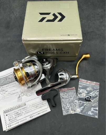 美品 0347 DAIWA ダイワ スピニングリール 18FREAMS LT 3000S