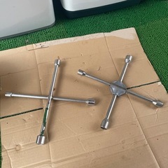 十字レンチ　1本500円　在庫2本の画像