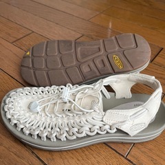KEEN サンダル　