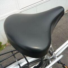 自転車 26インチ シティサイクル シルバー カゴ・ライト・カギ
