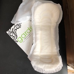 買ってください！箱入りサニタリーナプキン一箱¥3
の画像