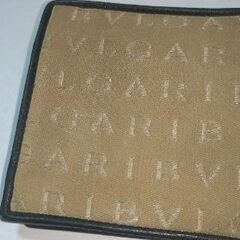 BVLGARI ロゴマニア 二つ折り財布