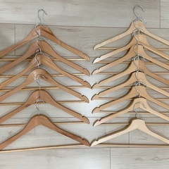 IKEA木製ハンガー14本セット
