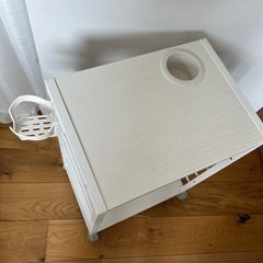 カップホルダー付きワゴンの画像