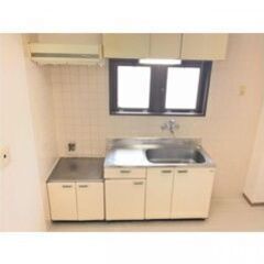 🧡💛敷金0・礼金0・仲介手数料0💛🧡スーパーコンビニ徒歩圏内🌟角部屋✨南浦和駅バス6分🎶駐車場空きあり🚗✨52.8㎡の3LDKです😍💕 − 埼玉県