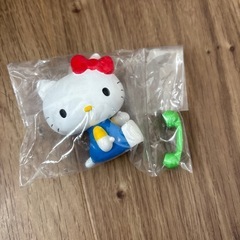 ガチャガチャ　キティーちゃん　フィギュア