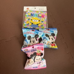 ディズニーバスボールとミニオンのパズル