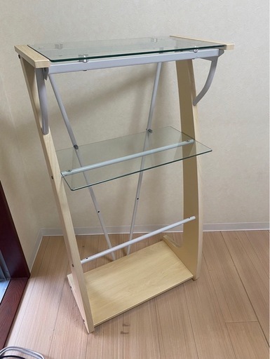 【白】ガラスシェルフ【中古】 ガラスシェルフ (da) 長森の家具の中古あげます・譲ります｜ジモティー