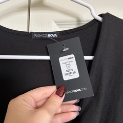 Fashion Nova ミニワンピース タグ付きの画像