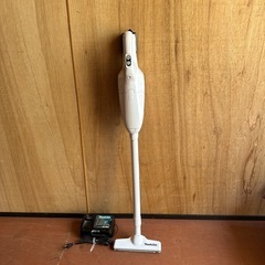 掃除機　マキタ　makita 充電器付き