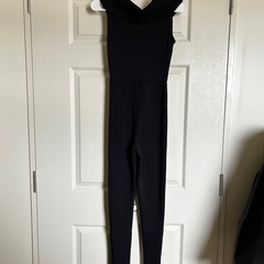 Fashion Nova 黒 ジャンプスーツ タグ付きの画像