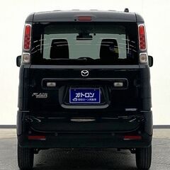 年式新しめ！窮屈感を感じない車内の広さ(; ･`д･´)の画像