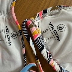 VOLCOM／水着の画像