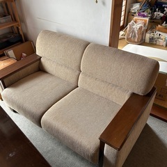 ソファ　カリモク？　布