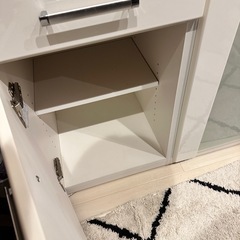 ホワイト色の食器棚(状態良いです)の画像