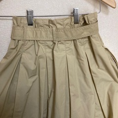 UNIQLO フレアスカート
の画像