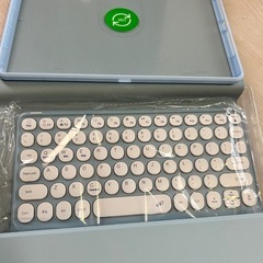 キーボード付きケース　Bluetooth　の画像