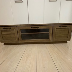 【受け渡し指定】　テレビ台