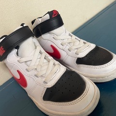 NIKEハイカットスニーカー⭐️17㎝の画像