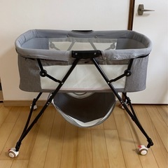 ZOOBLY　タイヤ付き　ベビーベッド
