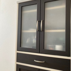 カップボード　棚の画像
