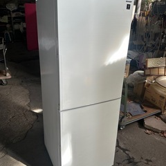 シャープ 冷蔵庫 幅56.0cm 280L 右開き SJ-PD2...