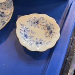 【引き取り限定】未使用品　ナルミ　ボーンチャイナ　コーヒーカップセットの画像