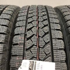 【新品】BS BLIZZAK W979 195/85R15 113/111L LT 15インチ ライトトラック用 スタッドレス 6本 22年製 キャンター デュトロ エルフ MTI877クレジットカード QRコード決済可能の画像
