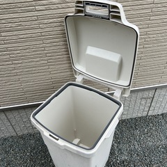 屋外用　ゴミ箱の画像