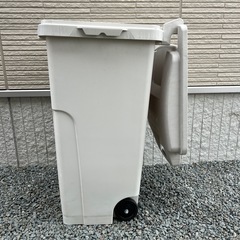 屋外用　ゴミ箱の画像