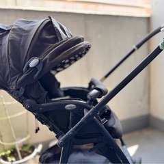 ベビーカー  アップリカ  ストライプ  モノトーン  ベビーグッズの画像