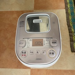 アイリスオーヤマ　炊飯器
