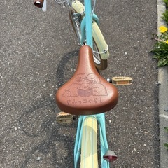 すみっこぐらし自転車補助輪ありの画像