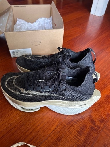 Nike airzoom アルファフライネクスト% カーボンプレート