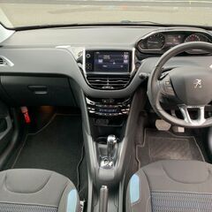 ご成約しました　短期出品　特別価格　美車　コミコミ価格　平成27年　プジョー208　プレミアム　車検有　低走行の画像