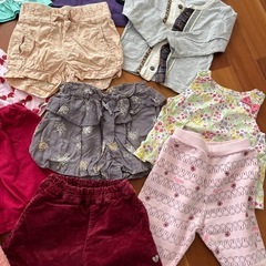 子供服　女の子　ミッフィ　パジャマ　ワンピース　スカート　GAP　90サイズの画像