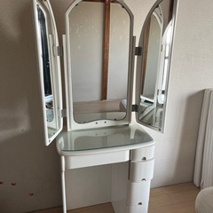 ドレッサー
