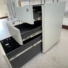 金属製ワゴン 3段 ホワイト 袖机 収納 の画像