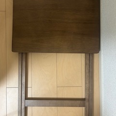 【引き渡し決定しました】 折りたためる1人用テーブルの画像