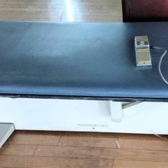 パラマウントベッド介護、診察台の画像