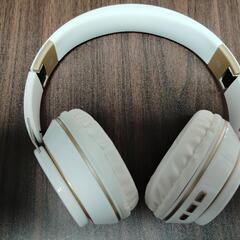 ☆今だけお値引き中☆美品☆ブルートゥースヘッドホン🎧️☆
