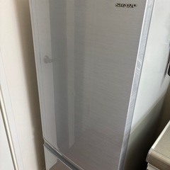 【美品】SHARPの冷蔵庫(どっちもドア
)