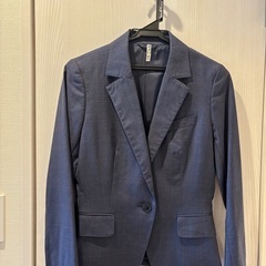 【良品】【クリーニング済】レディーススーツ
